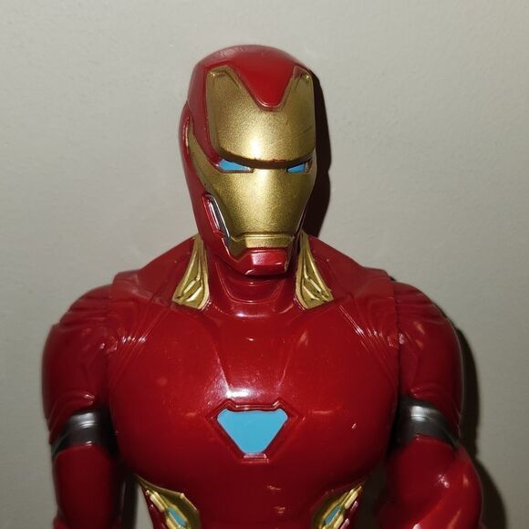 Iron Man Marvel Hasbro Red Suit Acruon Figure 12" - Picture 2 of 12